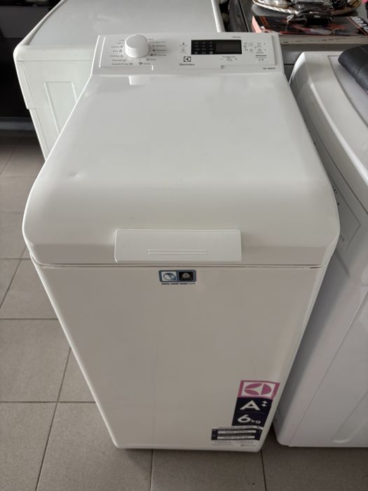 Maquina roupa Electrolux carga superior muito bom estado