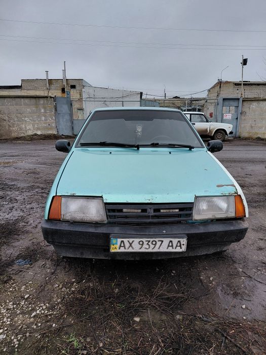 Автомобіль ВАЗ 21093