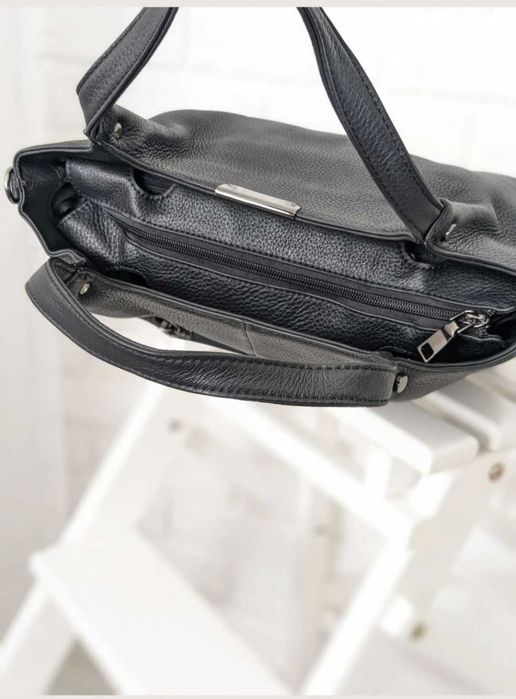 Гарна жіноча шкіряна сумка чорна, рижа