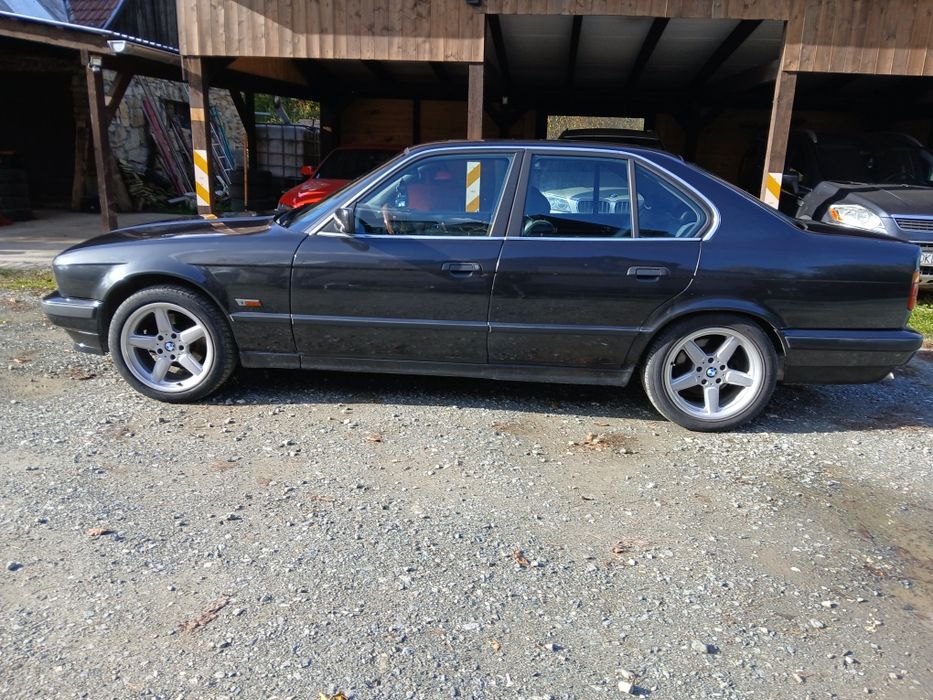 BMW E34 524TD M21D24 1988 Diamantschwartz Metallic