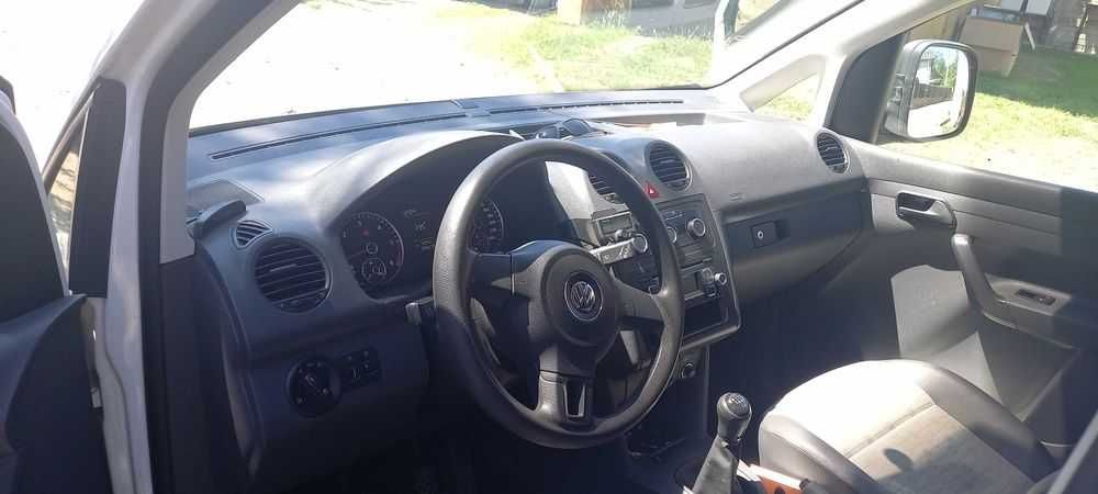 Volkswagen Caddy Maxi 1,6tdi klima  zadbany