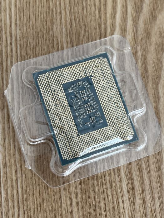 Processador I7 12700F + pasta termica Noctua