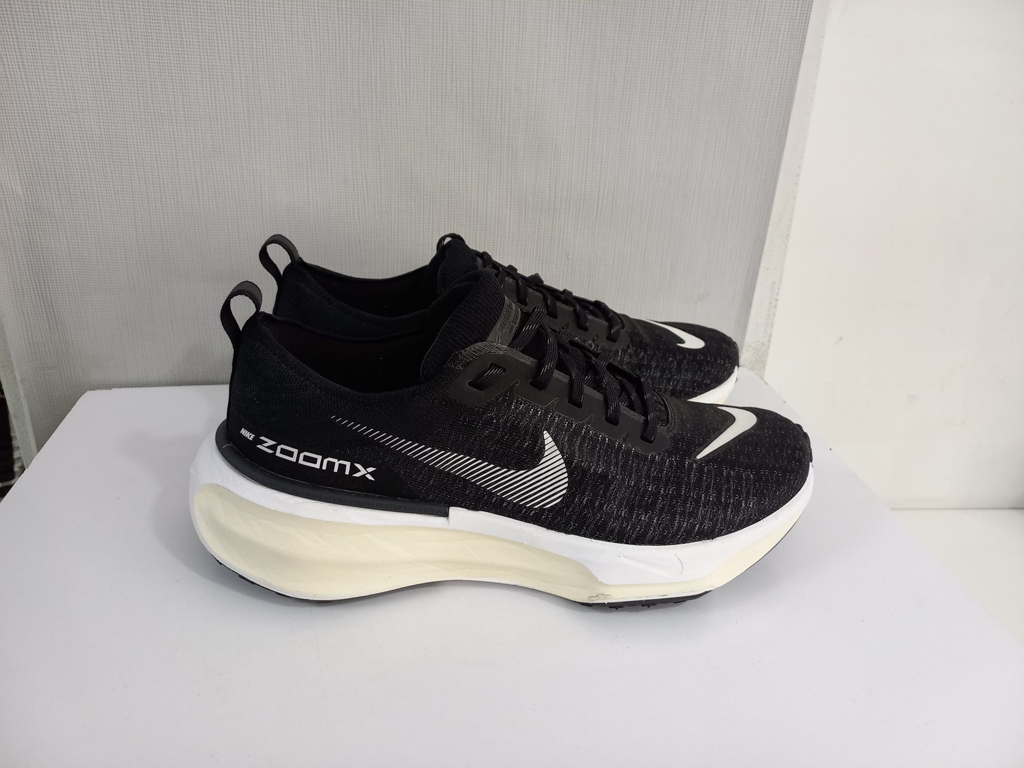 кросівки для бігу Nike Invincible 3 (DR2615-001)оригінал