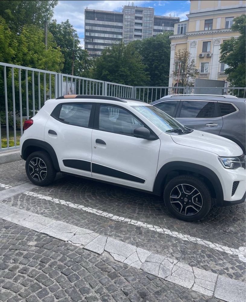 Здається авто в оренду Львів Білий Dongfeng EX1