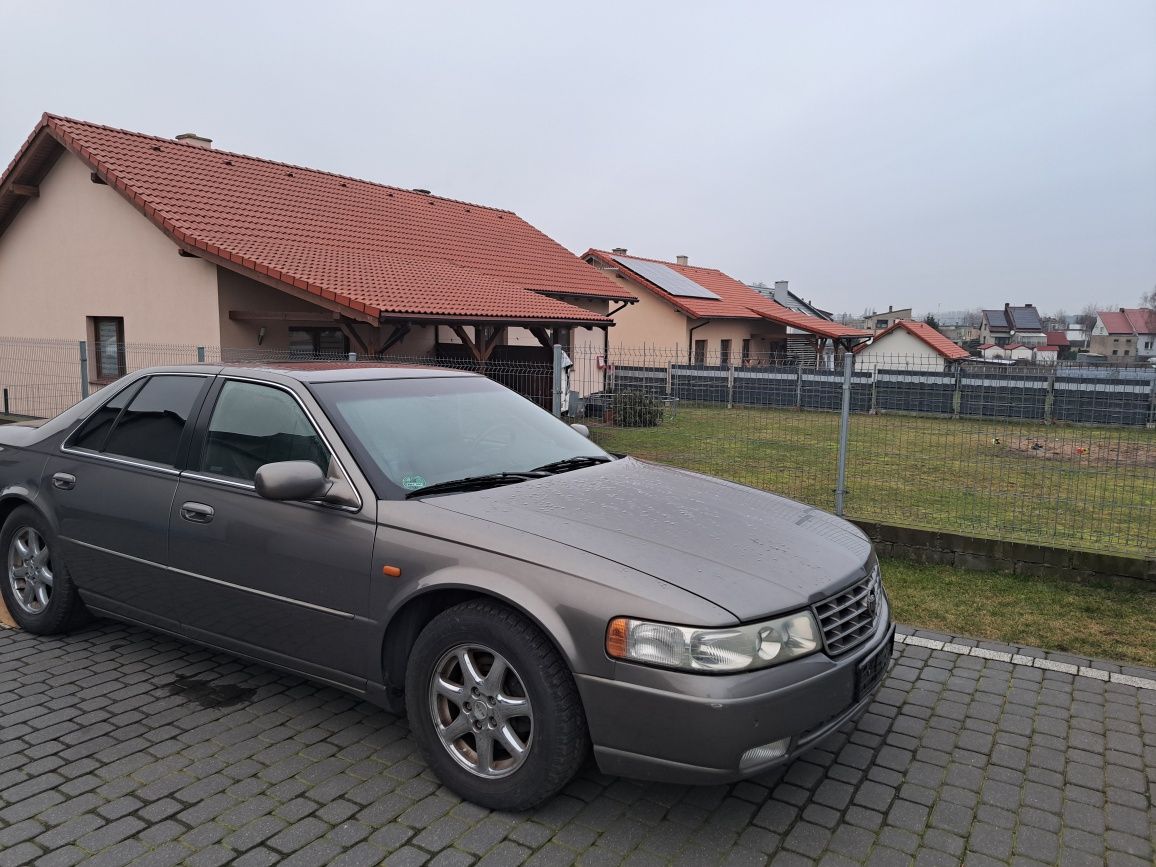 Cadillac STS 4.6 benzyna v8