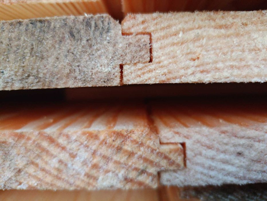 Deska elewacyjna pióro-wpust, podbitka