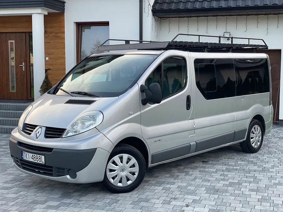 Renault Trafic Wersja long, passenger 9 osób