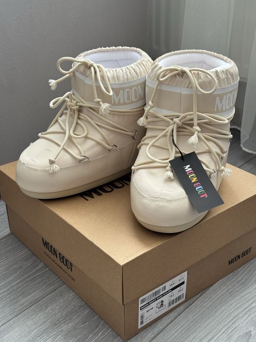 Мунбуты Moon Boot MB Icon Low Nylon beige снегоходы (NEW IN BOX)