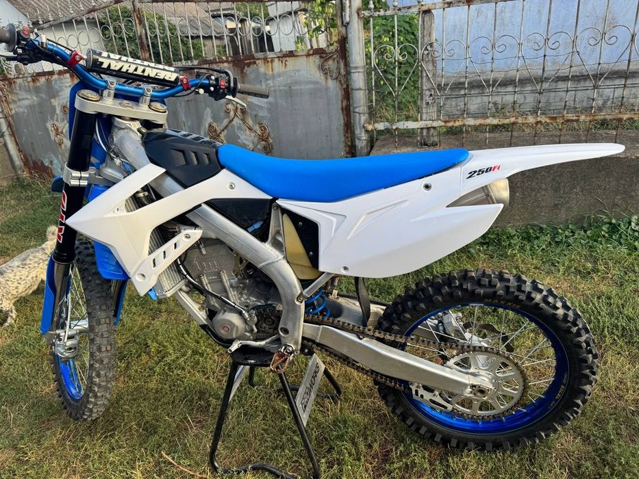 Продам кросовий мотоцикл ТМ 250