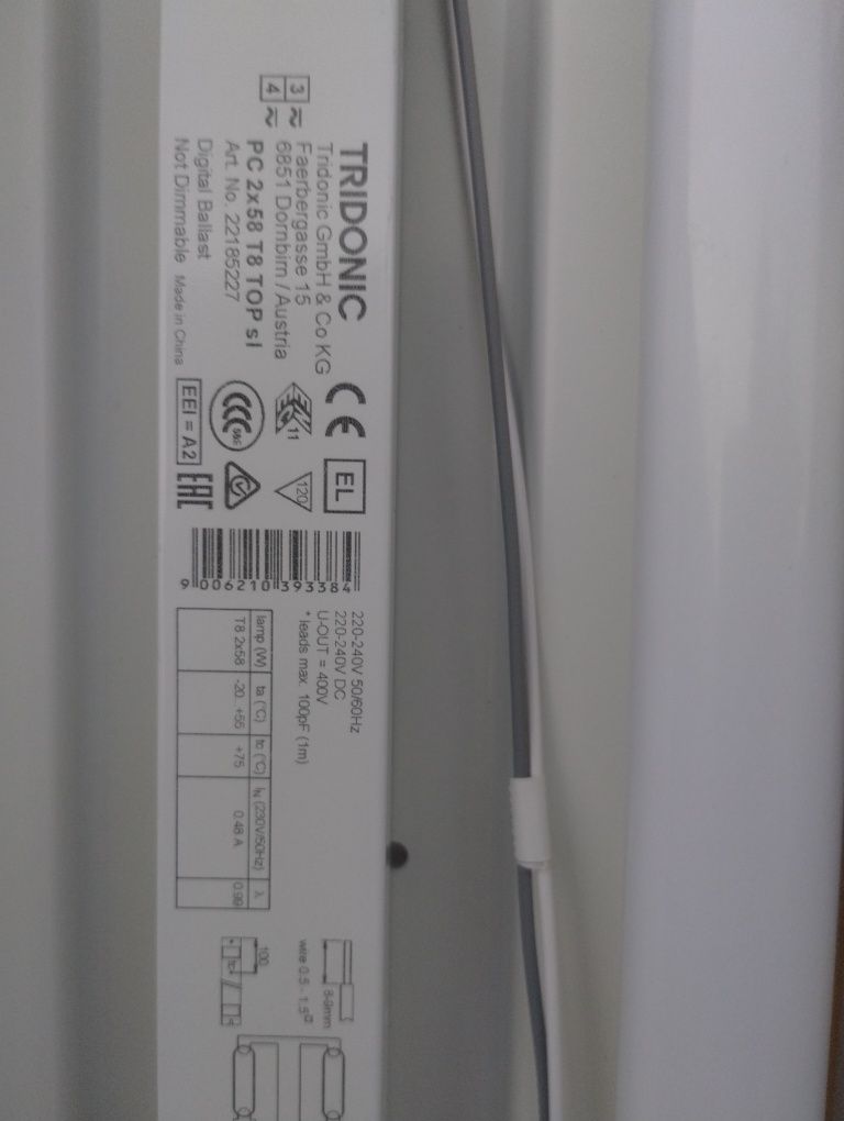Lampy świetlówki 2x58 W