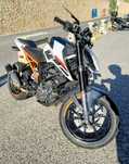 Vende-se KTM Duke 125, ano 2017