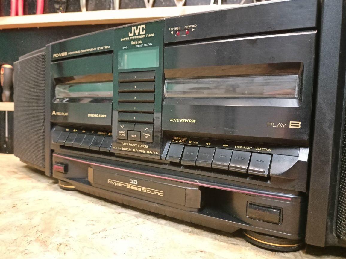 Boombox z lat 80/90, JVC PC V88, Made in Japan