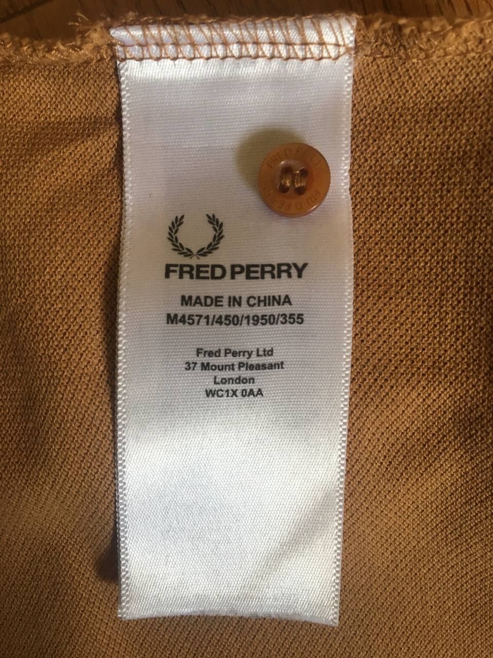 Футболка "Fred Perry" у розмірі S