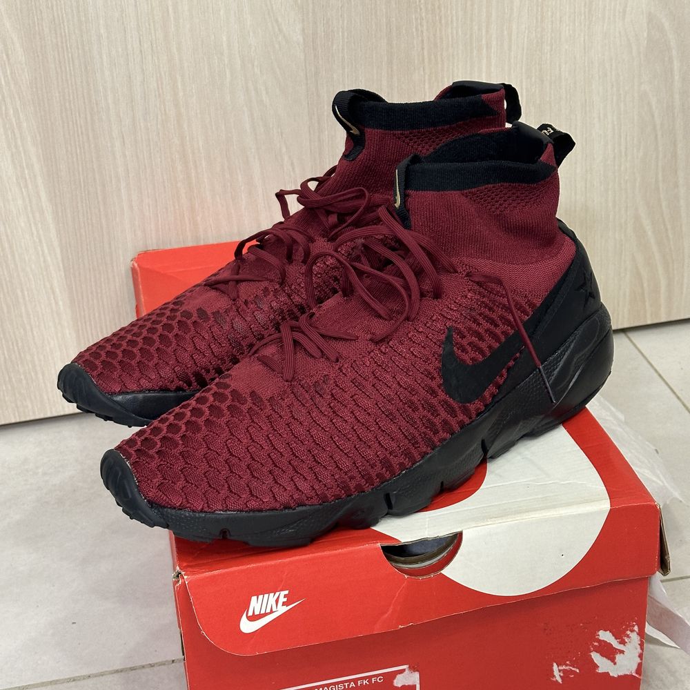 Оригінальні кросівки Nike Air Footscape Magista розмір 12us