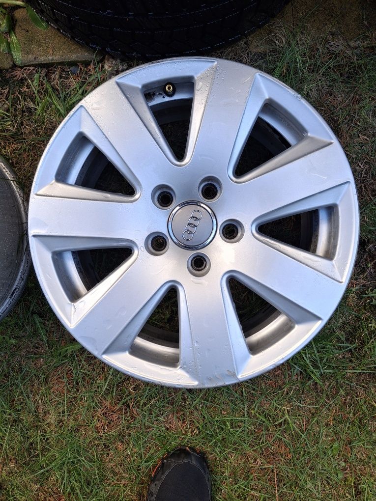 Felgi aluminiowe ŕ16 audi