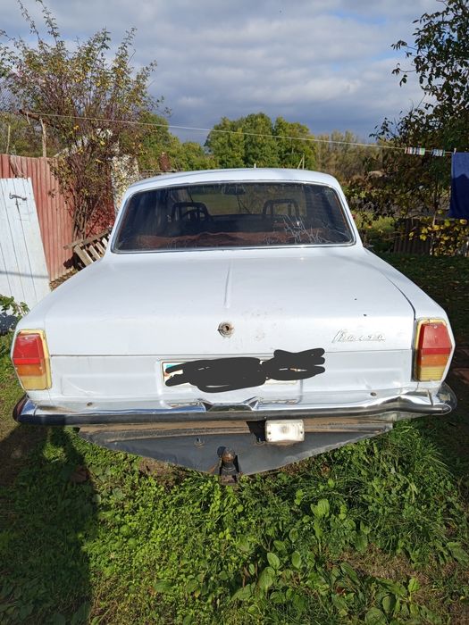 Продаю машину Волга 24