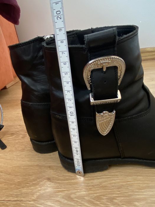 Czarne skórzane botki Venezia