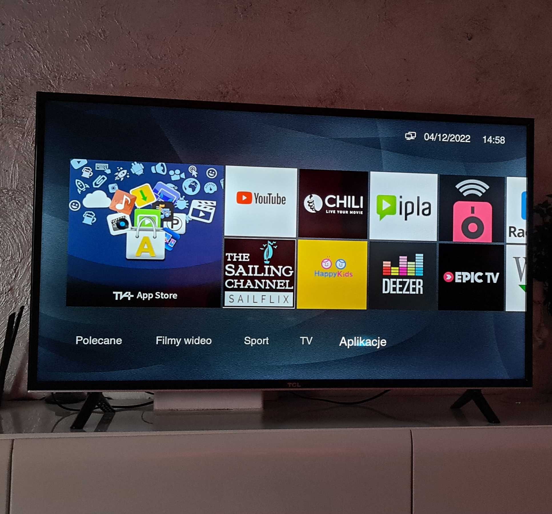 Telewizor Full HD  funkcja Smart TV WiFi LED