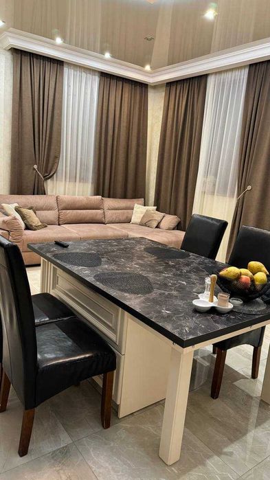 В продажу трьохповерховий таунхаус 120м2