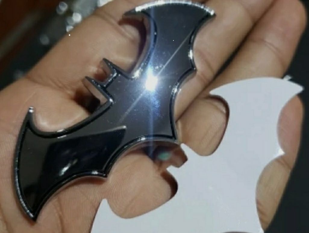 Шильдик значок наклейка Бэтмен на авто