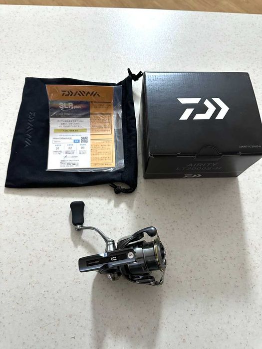 Котушка Daiwa 23 Airity LT-2000S-H