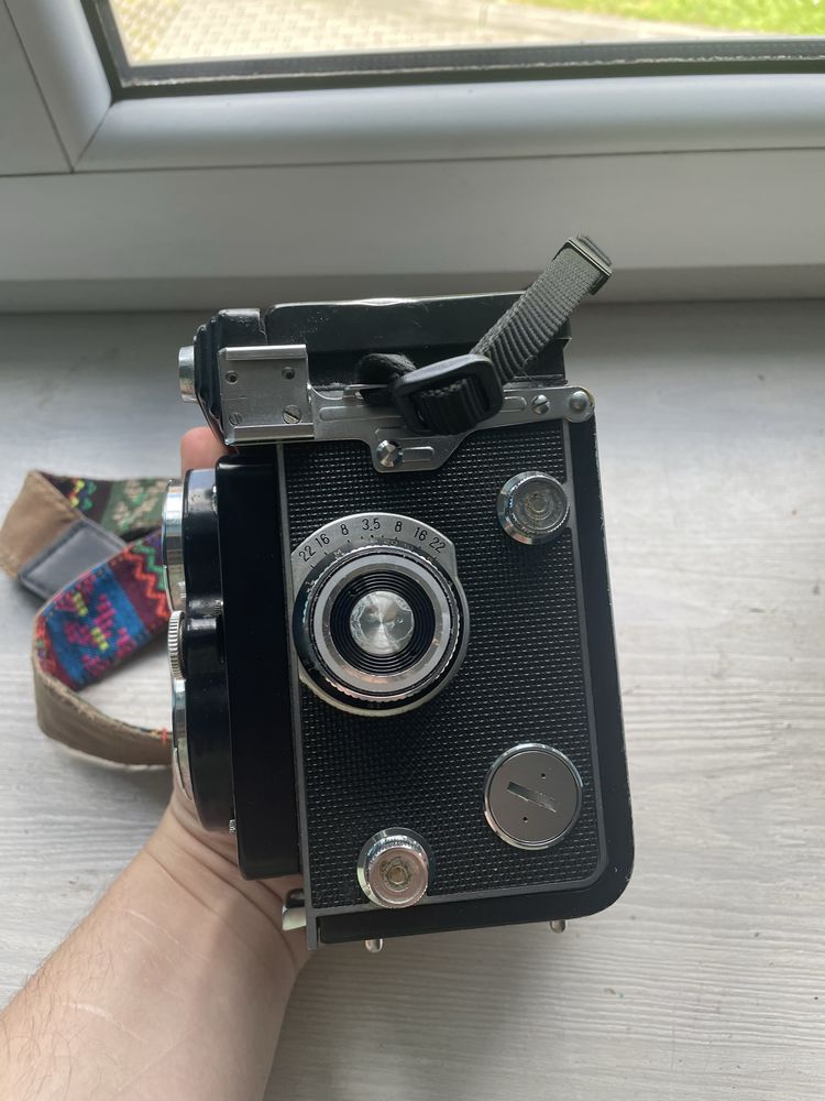 Aparat Yashica mat 124