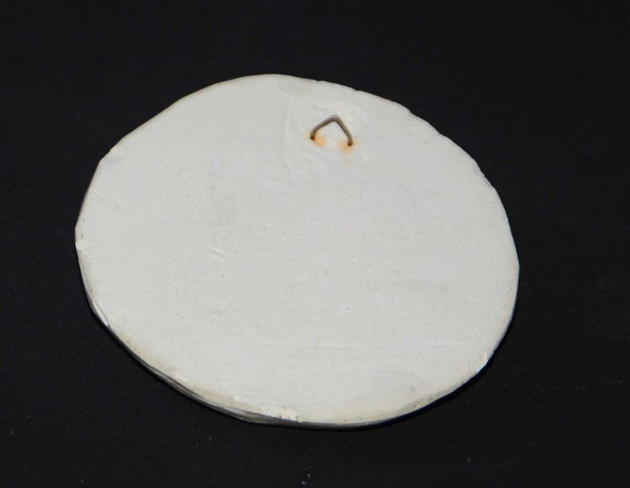 Gipsowy medalion Obrazek Zawieszka Dziewczynka z lalką