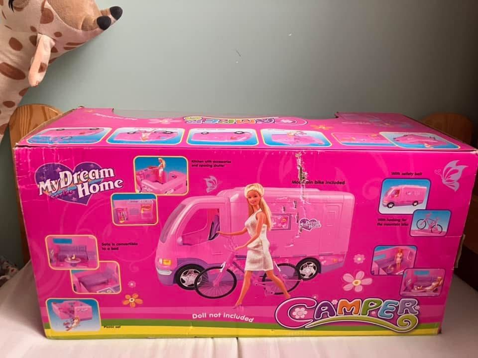 Camper Barbie nowy