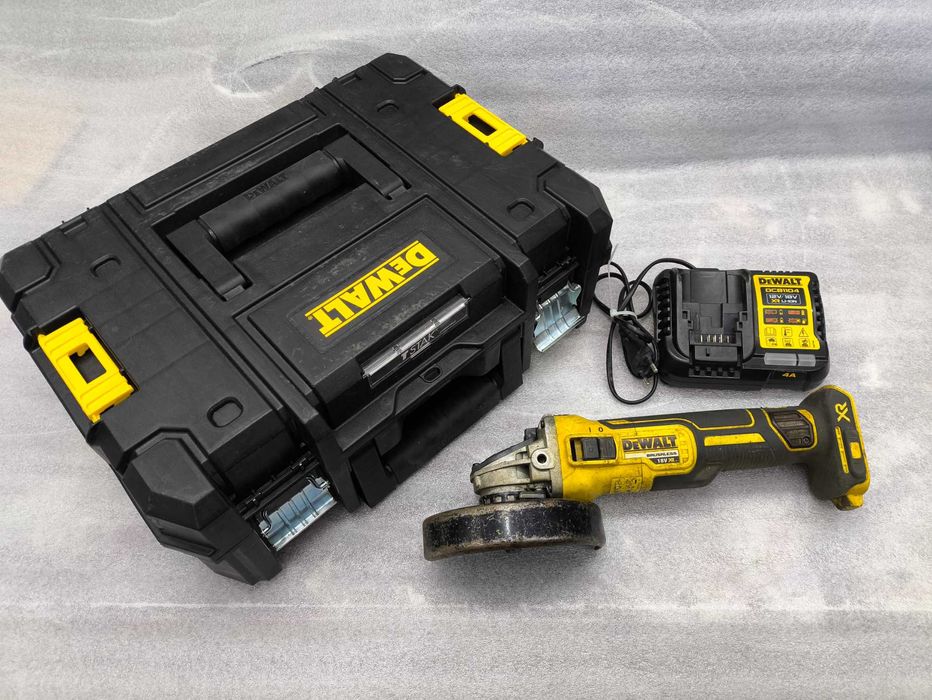 Szlifierka DeWalt Dcg405, ładowarka Dcb1104, skrzynka Tstack