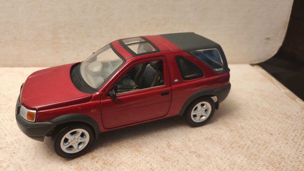 Land Rover Freelander 1/18 Ertl