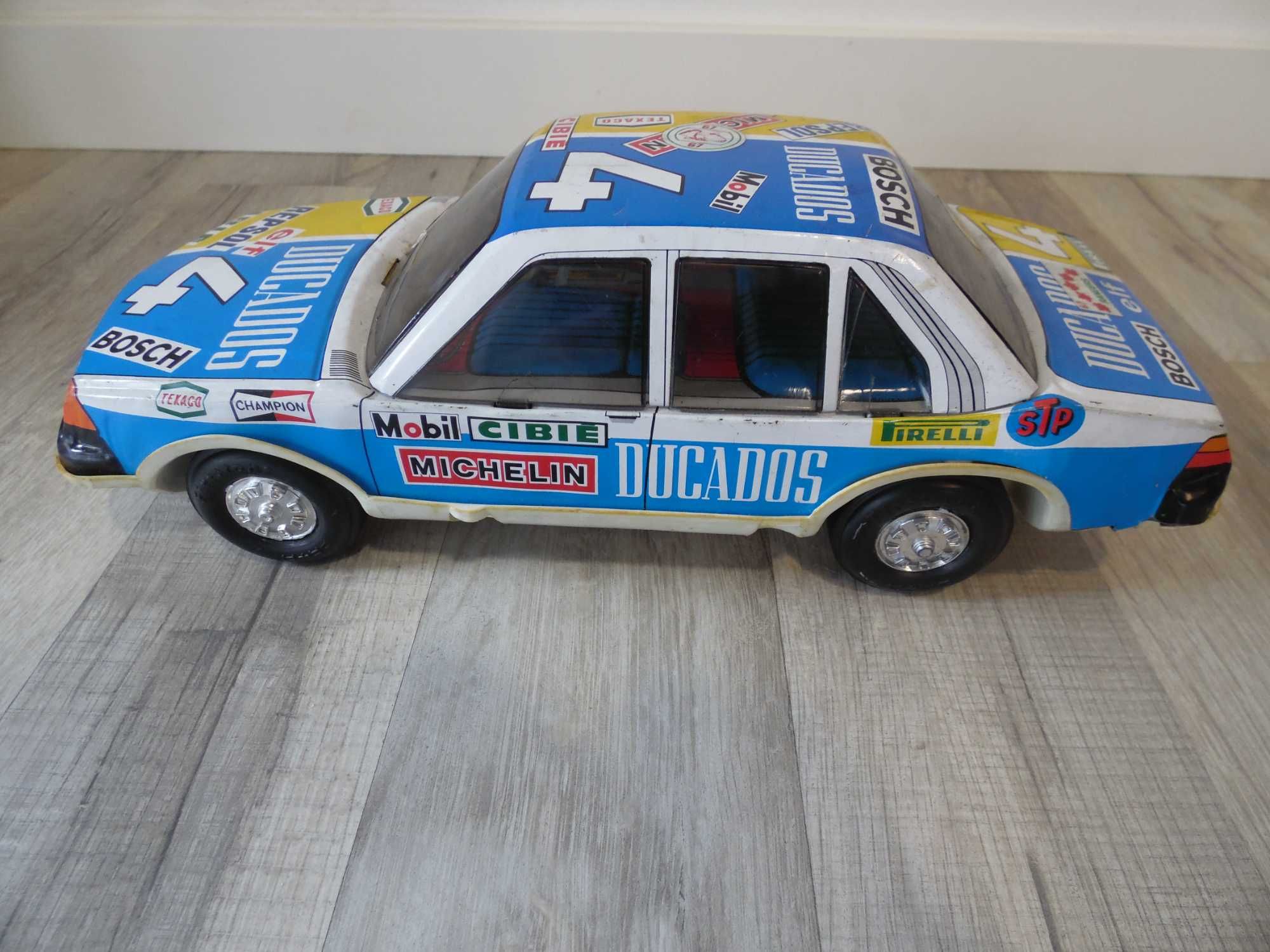 Miniatura de Carro em Chapa Renault 18 GTS