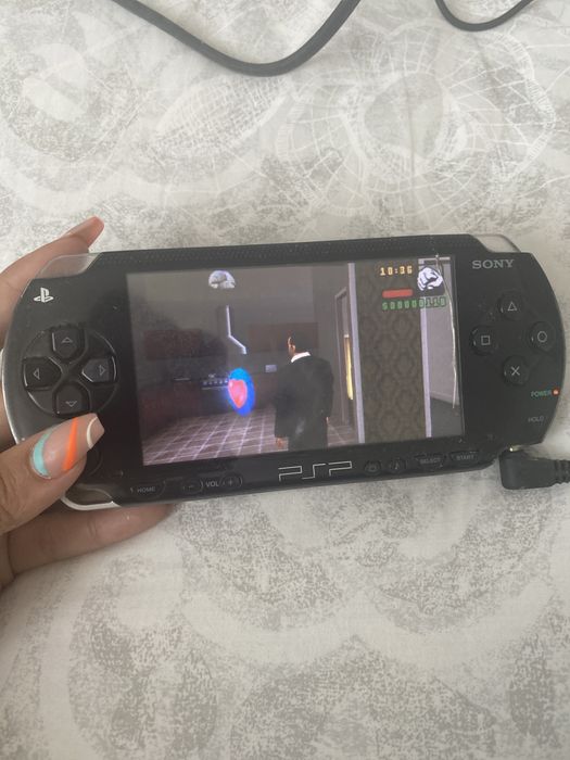 PSP usada em super bom estado com caixa