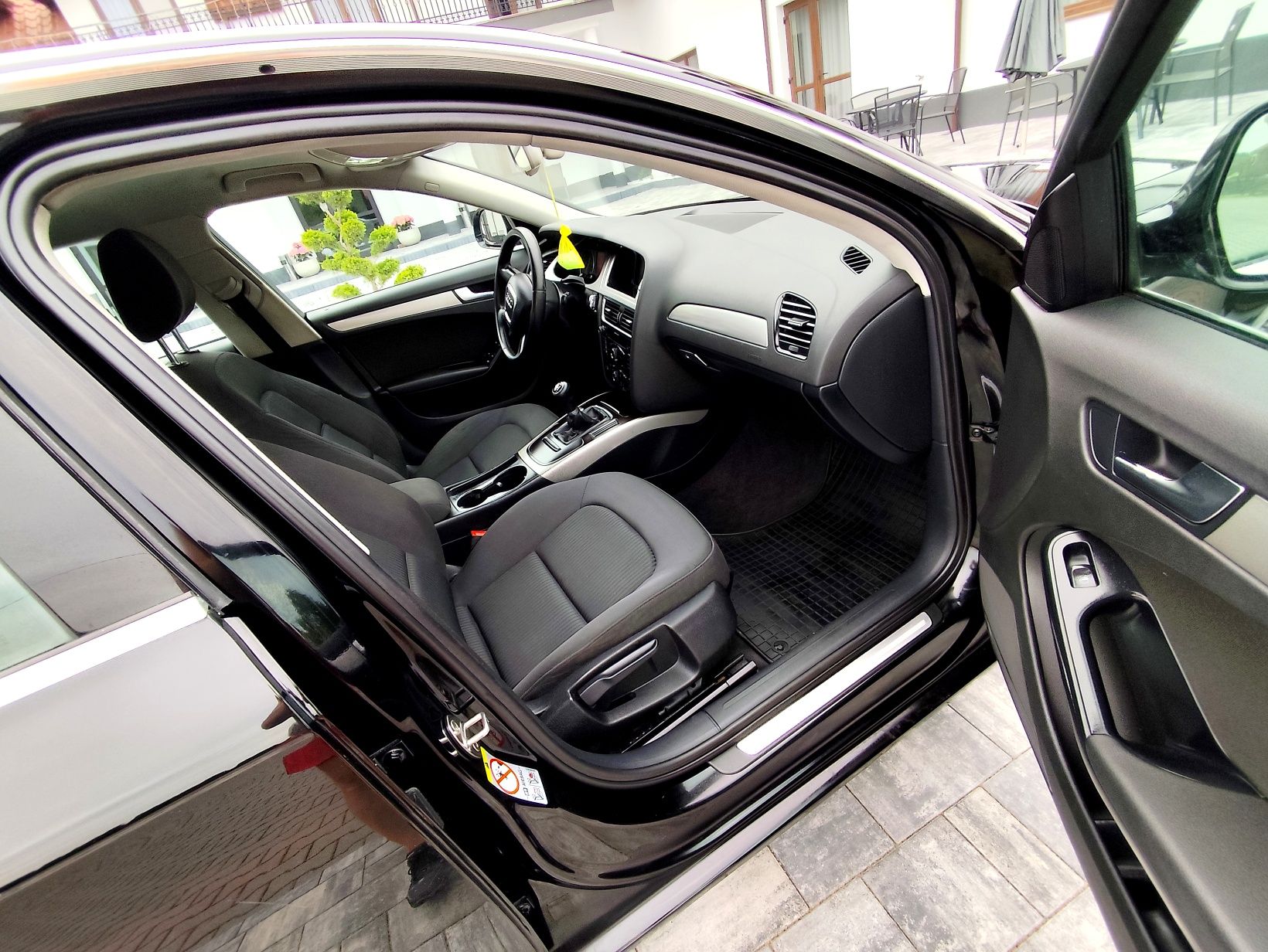 A4 b8 2.0 TDi Sedan ledy sprawna bez rdzy 2009