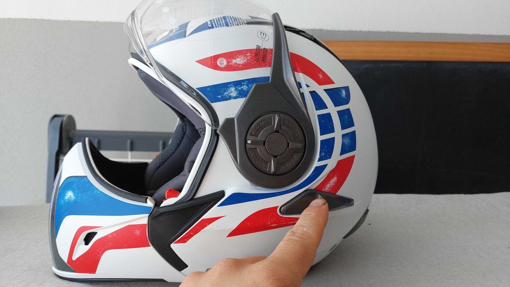 Capacete airoh j106 novo