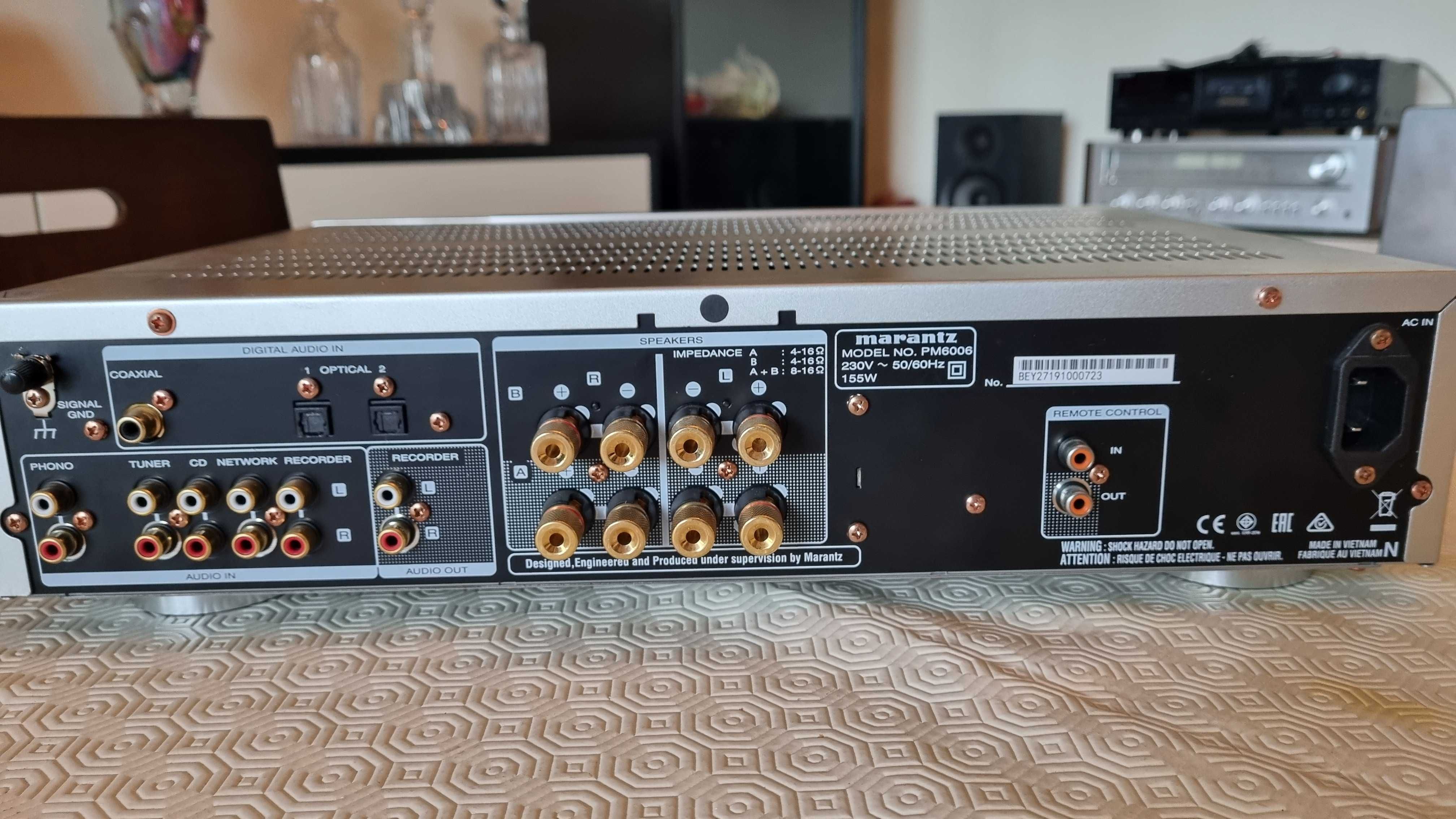 Amplificador Marantz PM6006 UK