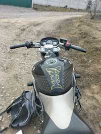 Мотоцикл Suzuki gsr 600