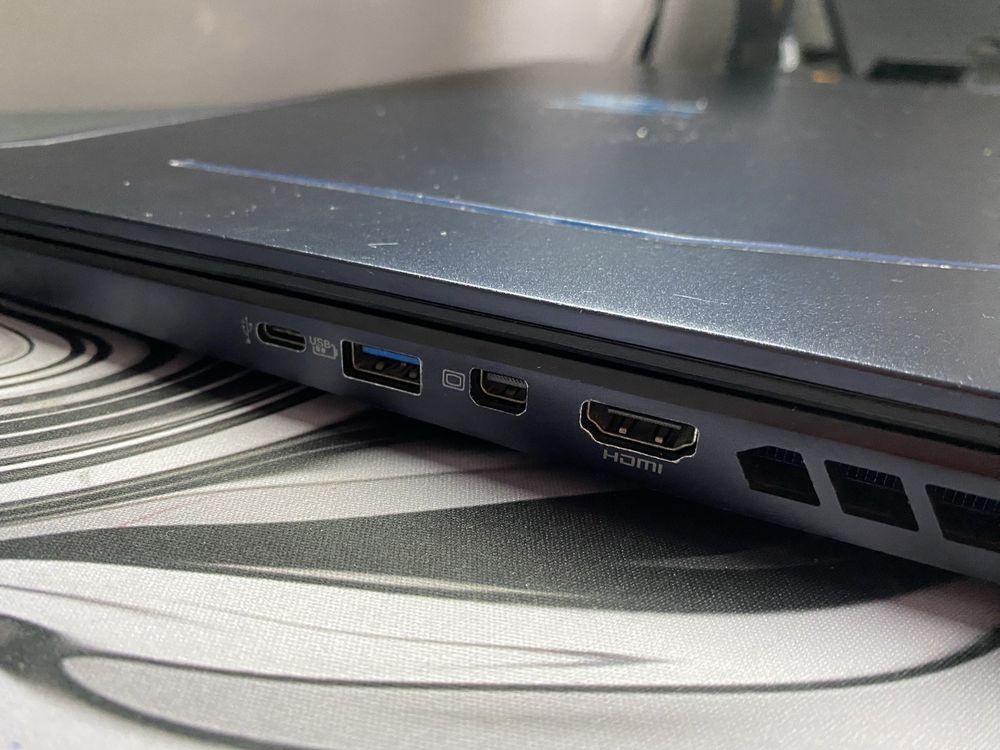 Predator helios 300 i7/32gb/2tb/2070q pro