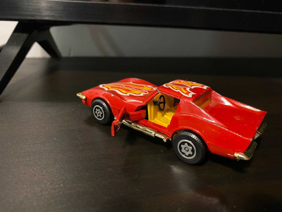 dinky toys corvette stingray
