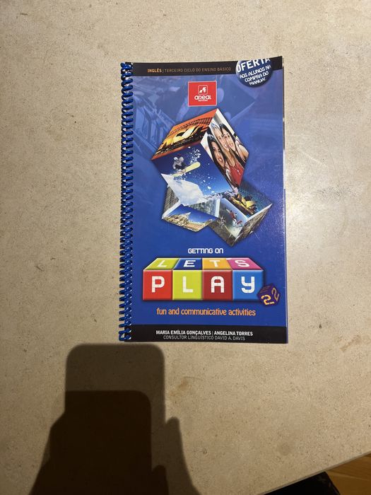 Livro de apoio para a disciplina de inglês