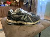 Красовки NEW BALANCE продається