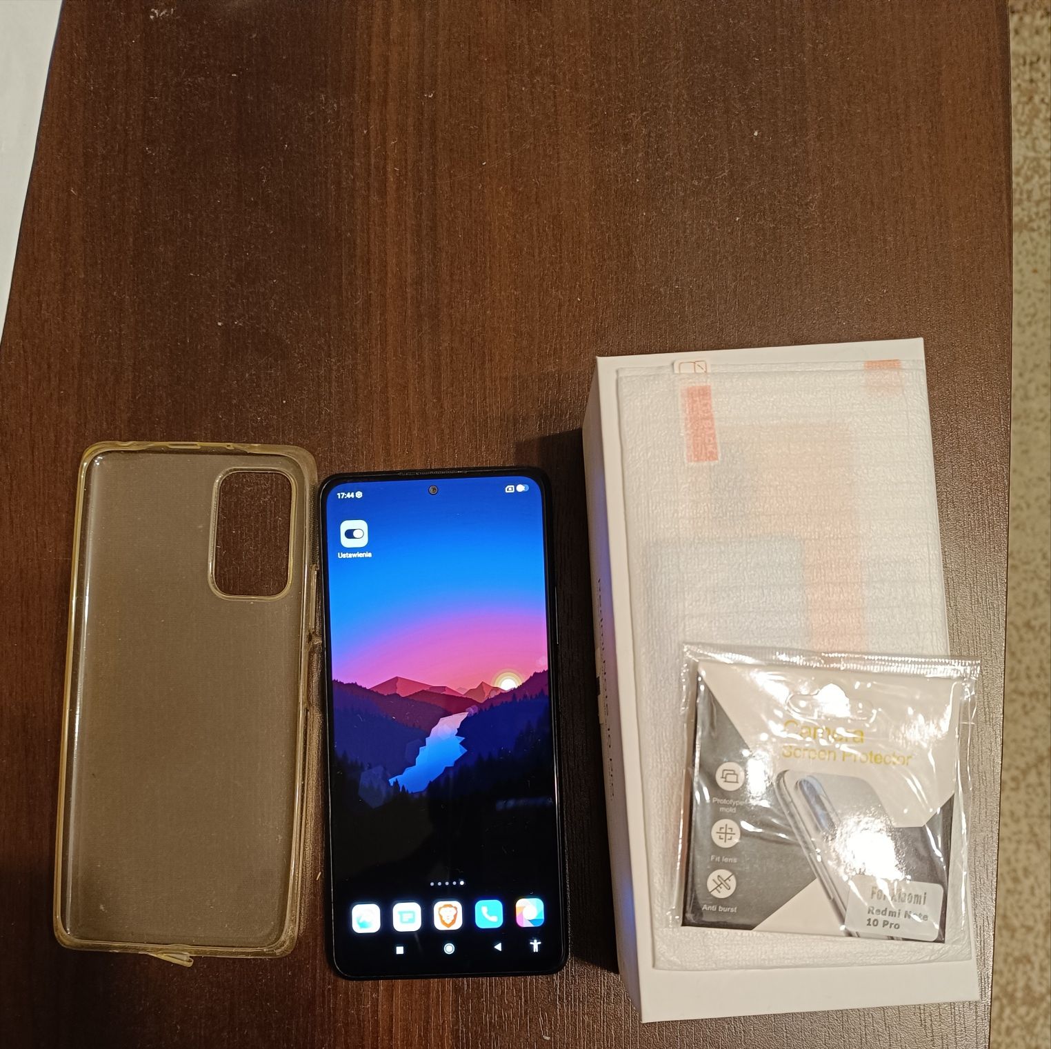 Xiaomi Redmi note 10 pro 6/128 gb. Stan idealny plus dodatki.