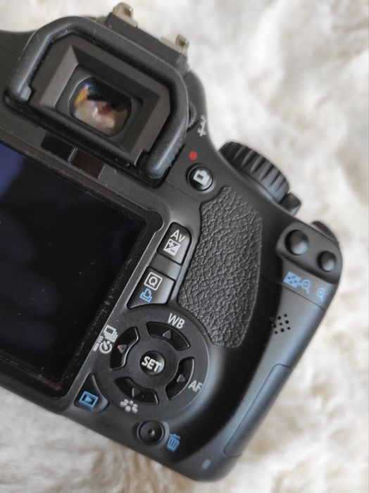 Lustrzanka cyfrowa Canon EOS 550D tylko 5,2 tys. zdjęć