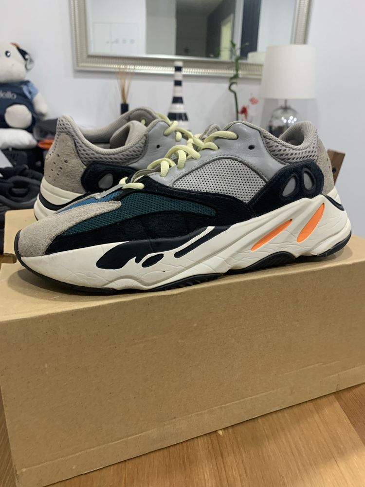 Yeezy adidas em bom estado usado