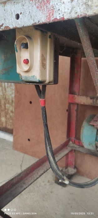 Maquina de corte Madeira