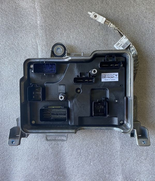 Tesla Model Y Front Body Controller 2020 VC Front 1497317-00-F
