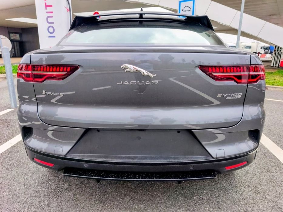 Jaguar Ipace EV400 AWD S black edition 400cvs