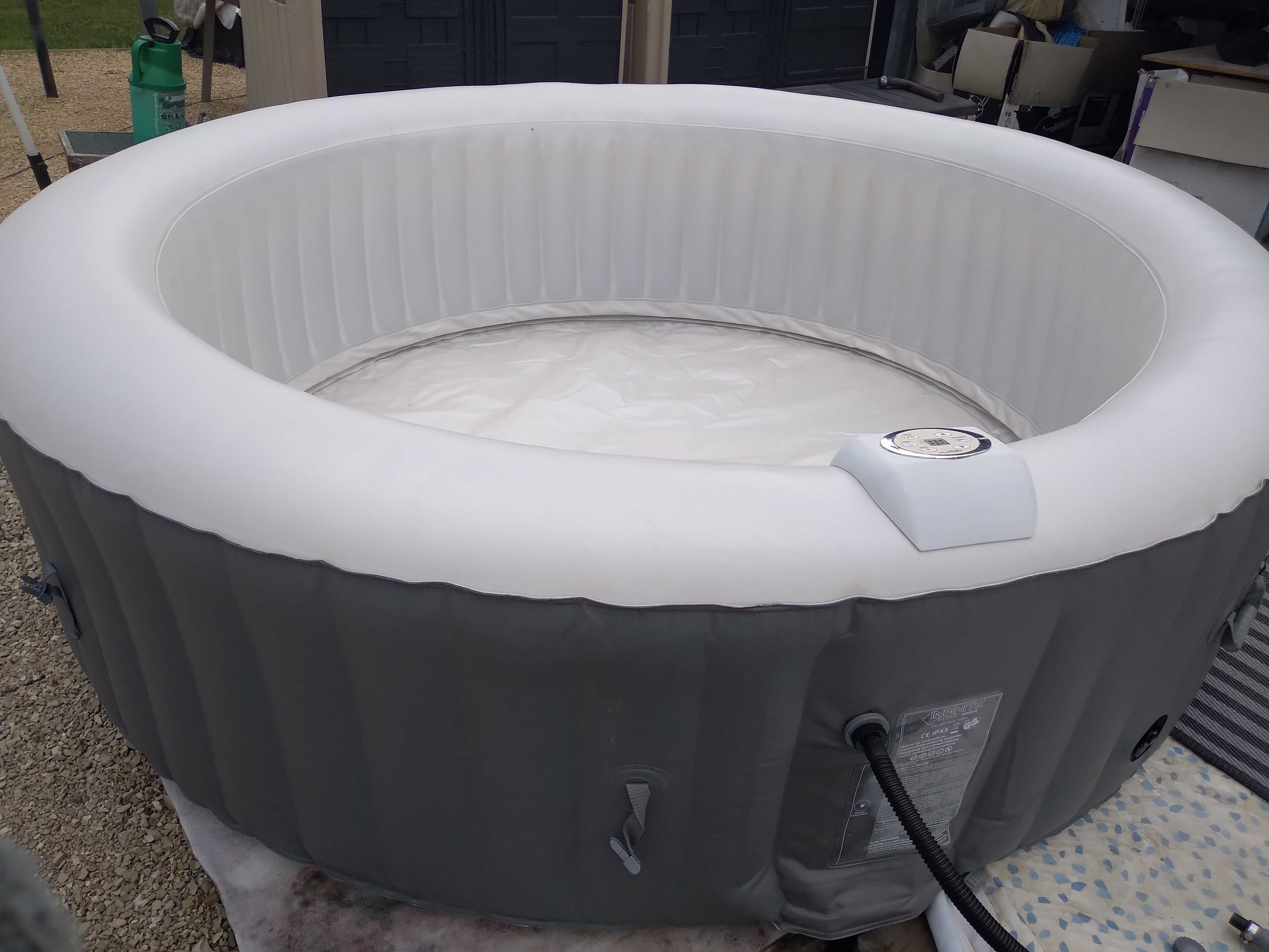 Basen z hydromasażem Infiniti Spa Xtra  1413 L dla 8 OSÓB