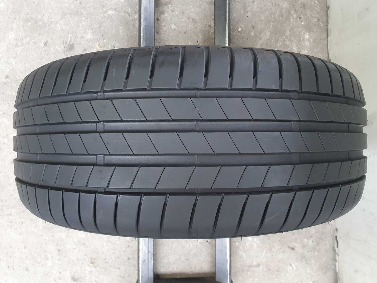2x Bridgestone Turanza T005  245/45r19  7mm  AO