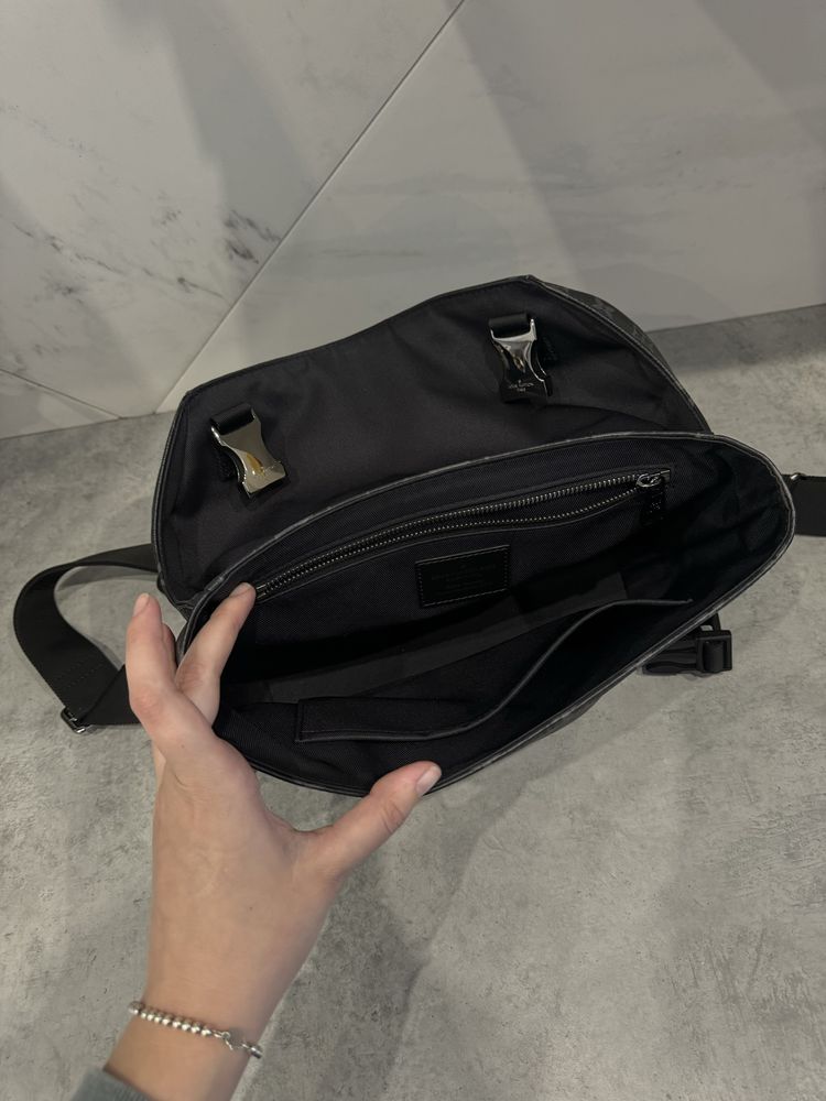 Чоловіча сумка Louis Vuitton Messenger PM Voyager Bag оригінал