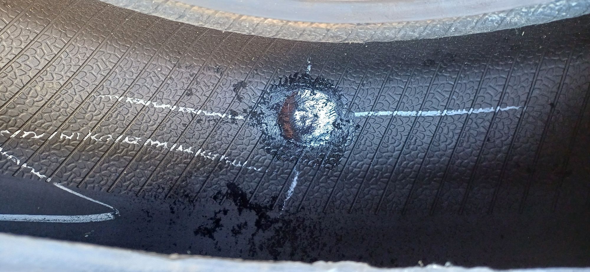 MAXXIS 215/75R16C , pojedyńcza wzmacniana opona zimowa.